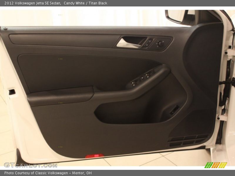 Candy White / Titan Black 2012 Volkswagen Jetta SE Sedan