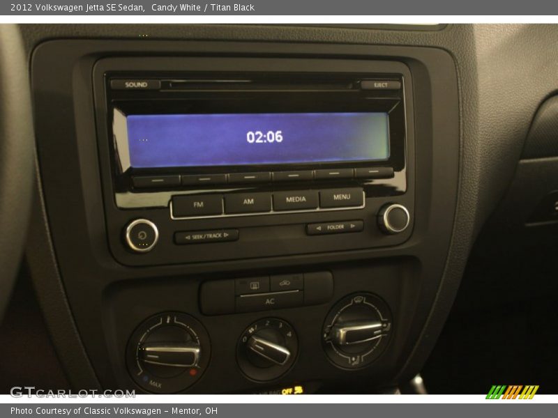 Candy White / Titan Black 2012 Volkswagen Jetta SE Sedan