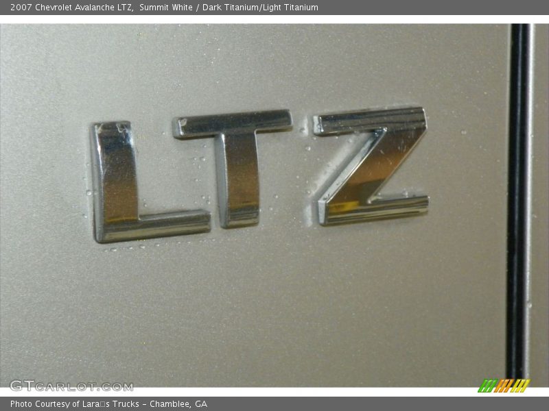 Summit White / Dark Titanium/Light Titanium 2007 Chevrolet Avalanche LTZ