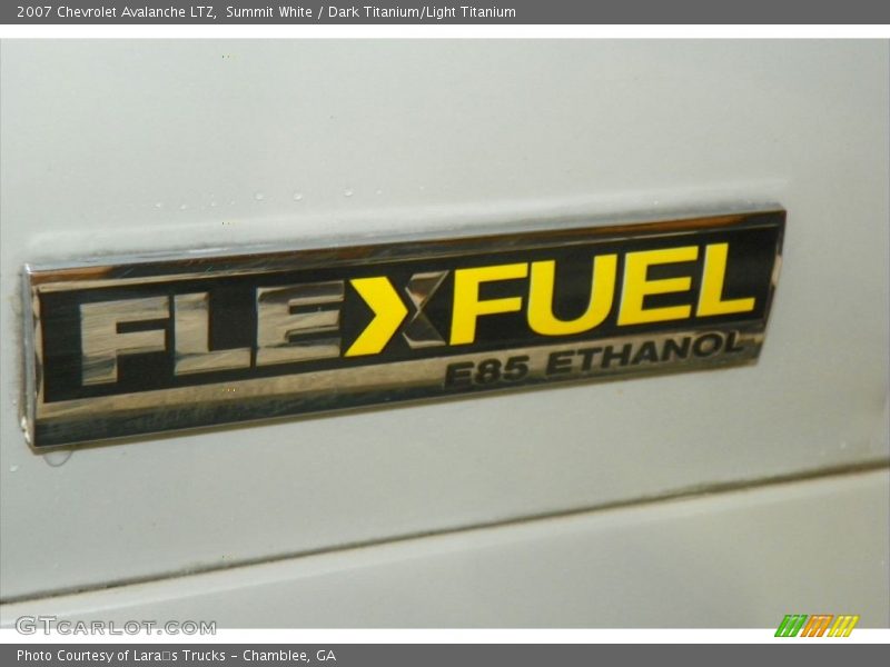Summit White / Dark Titanium/Light Titanium 2007 Chevrolet Avalanche LTZ