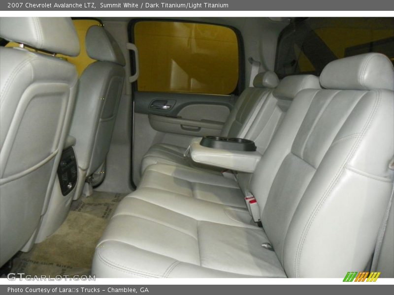 Summit White / Dark Titanium/Light Titanium 2007 Chevrolet Avalanche LTZ