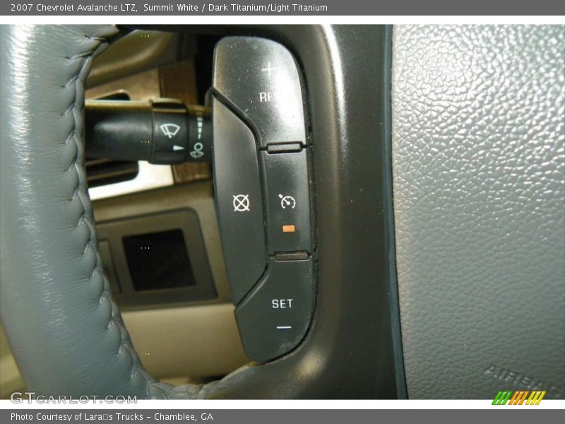 Summit White / Dark Titanium/Light Titanium 2007 Chevrolet Avalanche LTZ