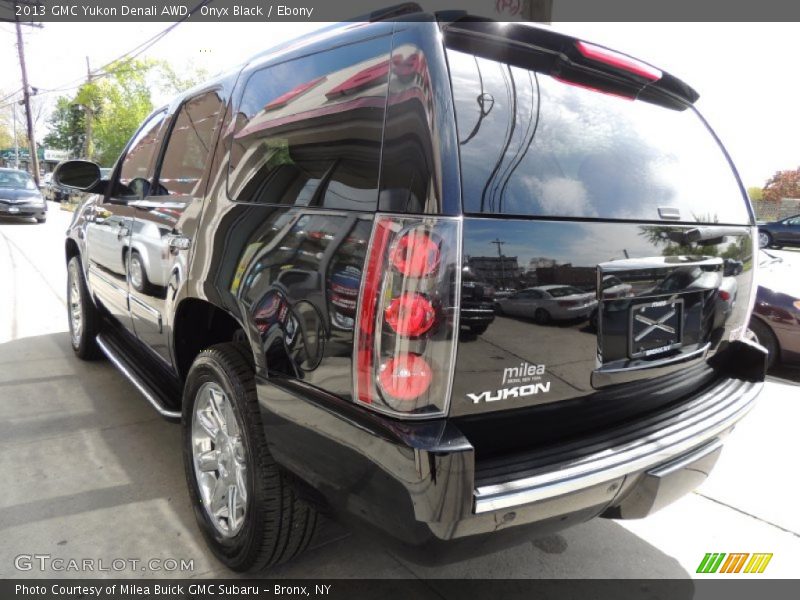 Onyx Black / Ebony 2013 GMC Yukon Denali AWD