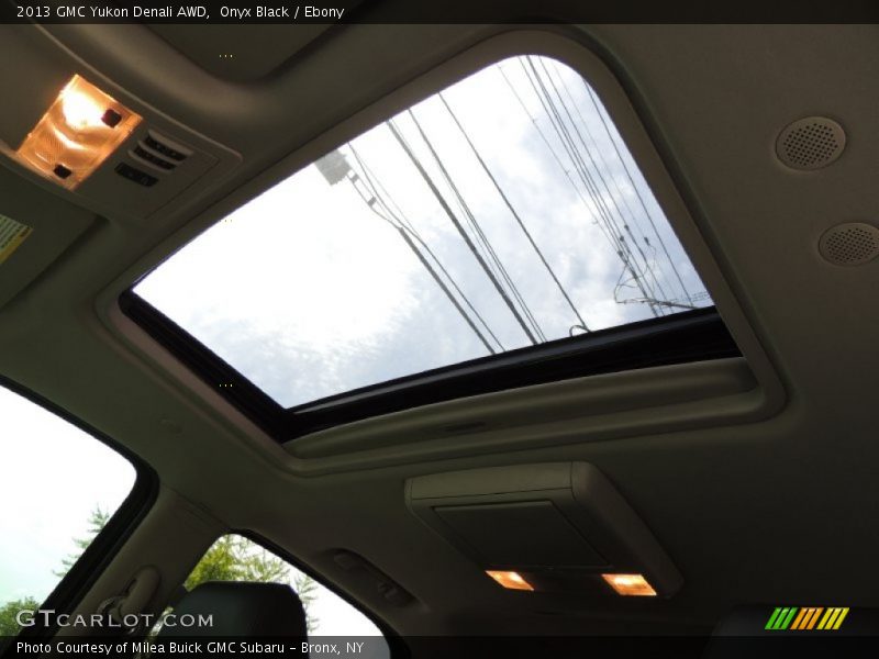 Onyx Black / Ebony 2013 GMC Yukon Denali AWD