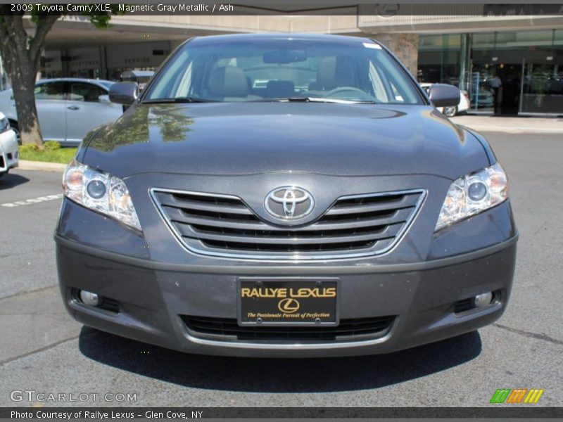 Magnetic Gray Metallic / Ash 2009 Toyota Camry XLE