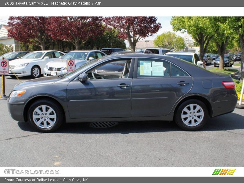Magnetic Gray Metallic / Ash 2009 Toyota Camry XLE