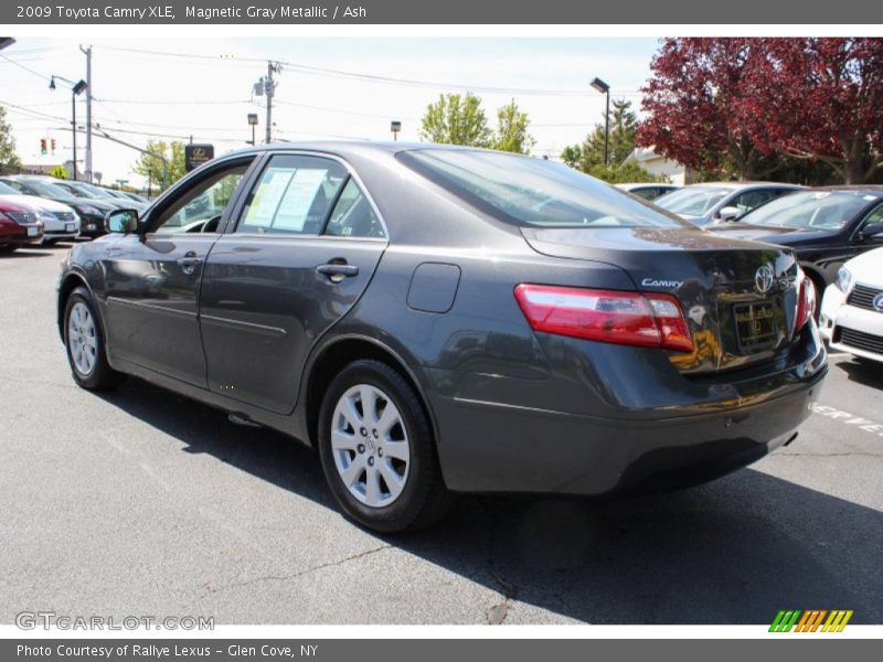 Magnetic Gray Metallic / Ash 2009 Toyota Camry XLE