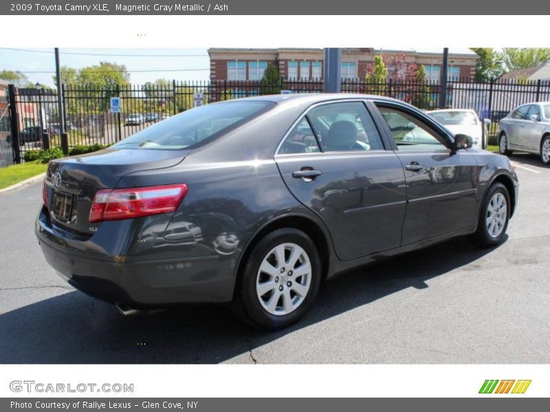 Magnetic Gray Metallic / Ash 2009 Toyota Camry XLE