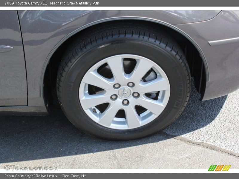 Magnetic Gray Metallic / Ash 2009 Toyota Camry XLE