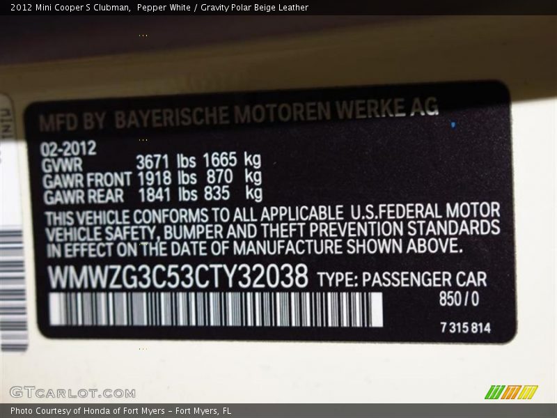 Pepper White / Gravity Polar Beige Leather 2012 Mini Cooper S Clubman