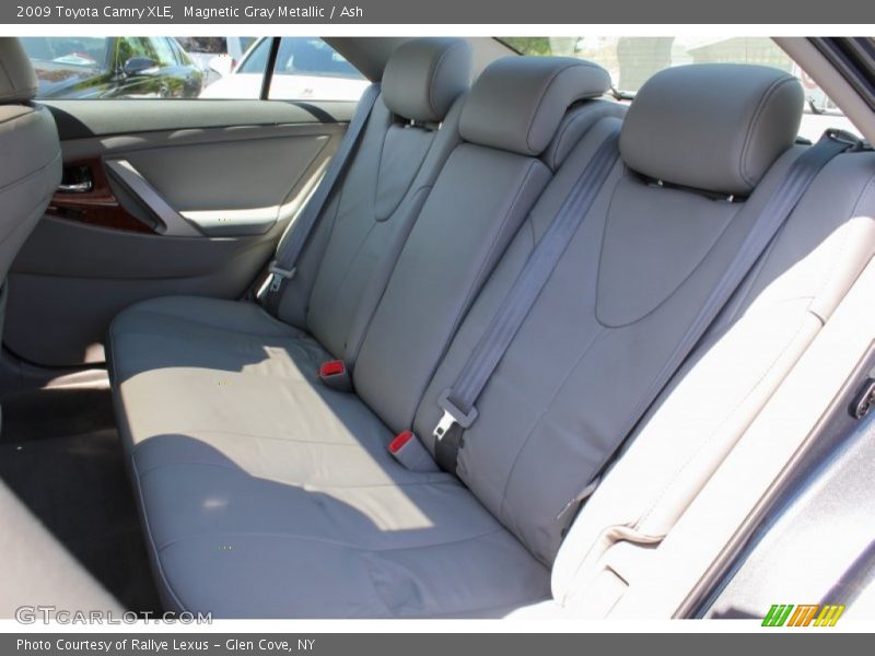 Magnetic Gray Metallic / Ash 2009 Toyota Camry XLE