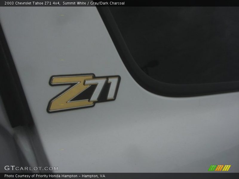 Summit White / Gray/Dark Charcoal 2003 Chevrolet Tahoe Z71 4x4