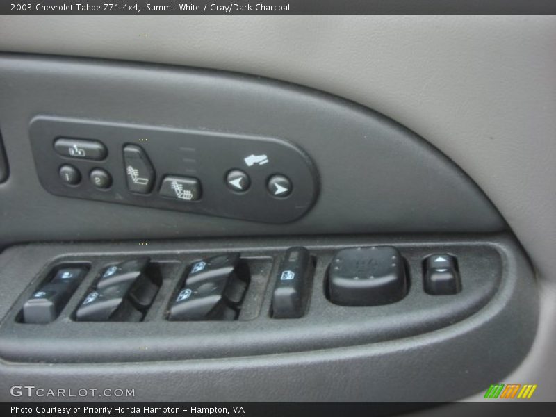 Summit White / Gray/Dark Charcoal 2003 Chevrolet Tahoe Z71 4x4