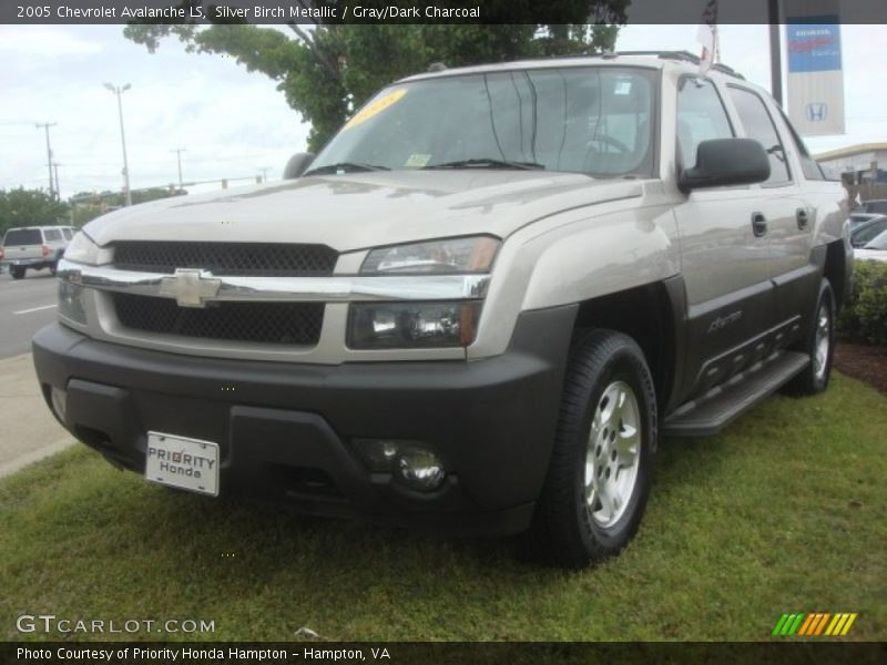 Silver Birch Metallic / Gray/Dark Charcoal 2005 Chevrolet Avalanche LS