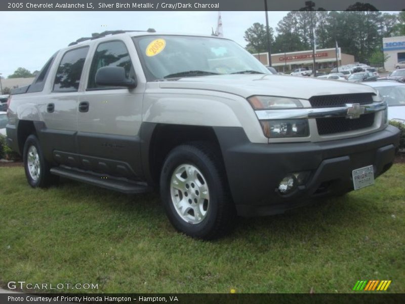 Silver Birch Metallic / Gray/Dark Charcoal 2005 Chevrolet Avalanche LS