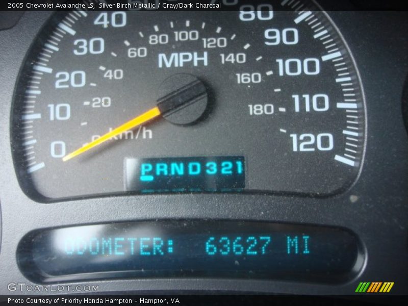 Silver Birch Metallic / Gray/Dark Charcoal 2005 Chevrolet Avalanche LS