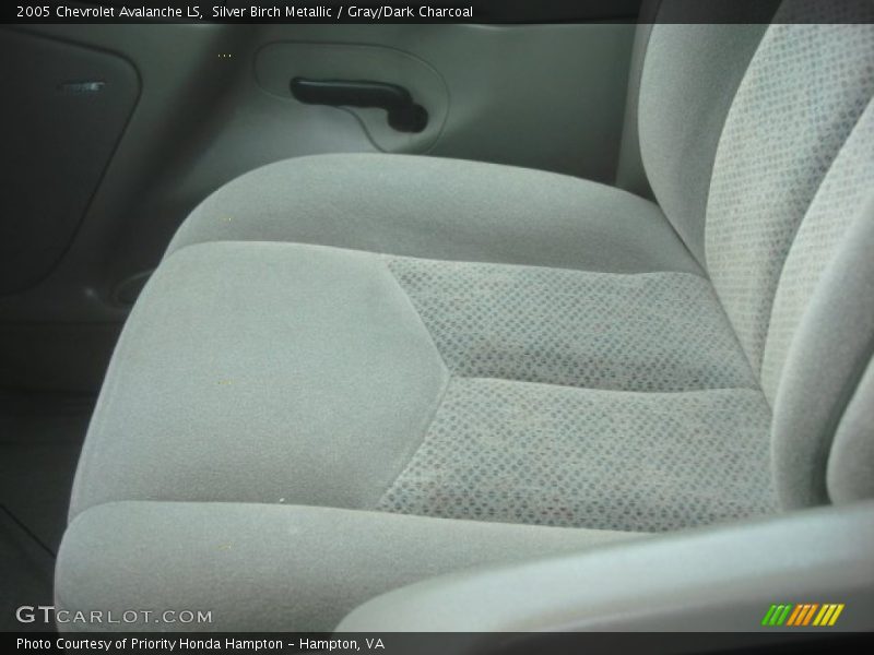 Silver Birch Metallic / Gray/Dark Charcoal 2005 Chevrolet Avalanche LS