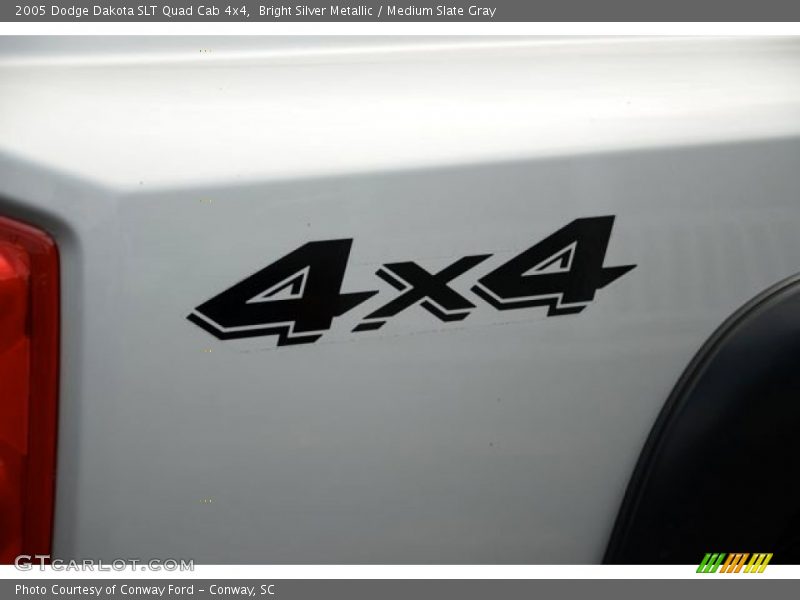 Bright Silver Metallic / Medium Slate Gray 2005 Dodge Dakota SLT Quad Cab 4x4