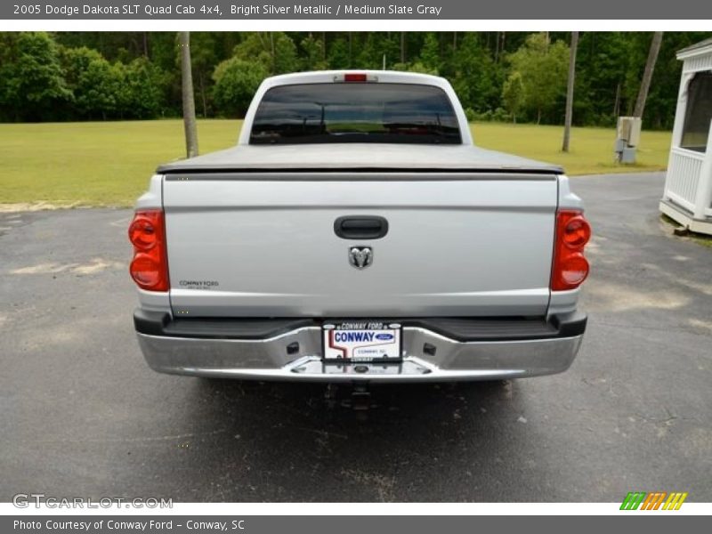 Bright Silver Metallic / Medium Slate Gray 2005 Dodge Dakota SLT Quad Cab 4x4