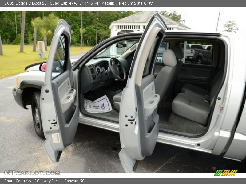 Bright Silver Metallic / Medium Slate Gray 2005 Dodge Dakota SLT Quad Cab 4x4