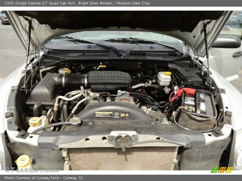 Bright Silver Metallic / Medium Slate Gray 2005 Dodge Dakota SLT Quad Cab 4x4