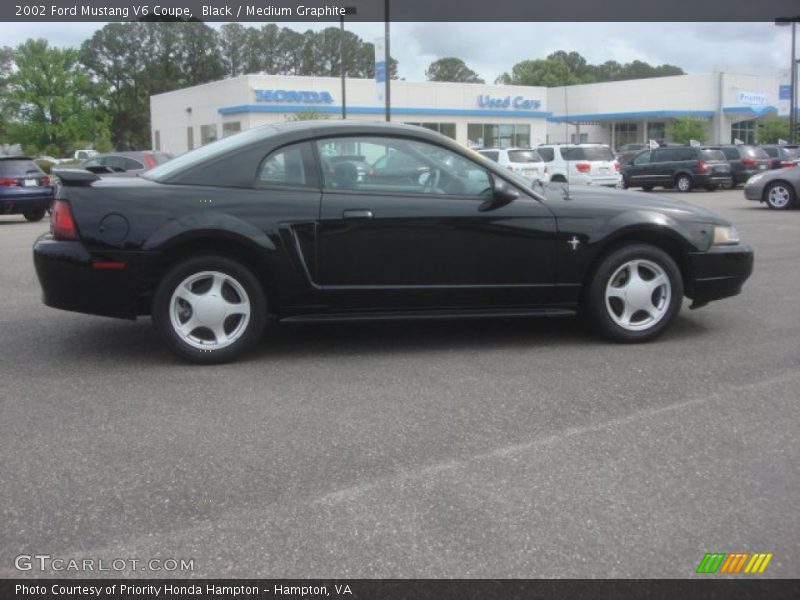 Black / Medium Graphite 2002 Ford Mustang V6 Coupe