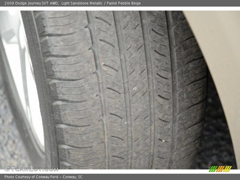 Light Sandstone Metallic / Pastel Pebble Beige 2009 Dodge Journey SXT AWD