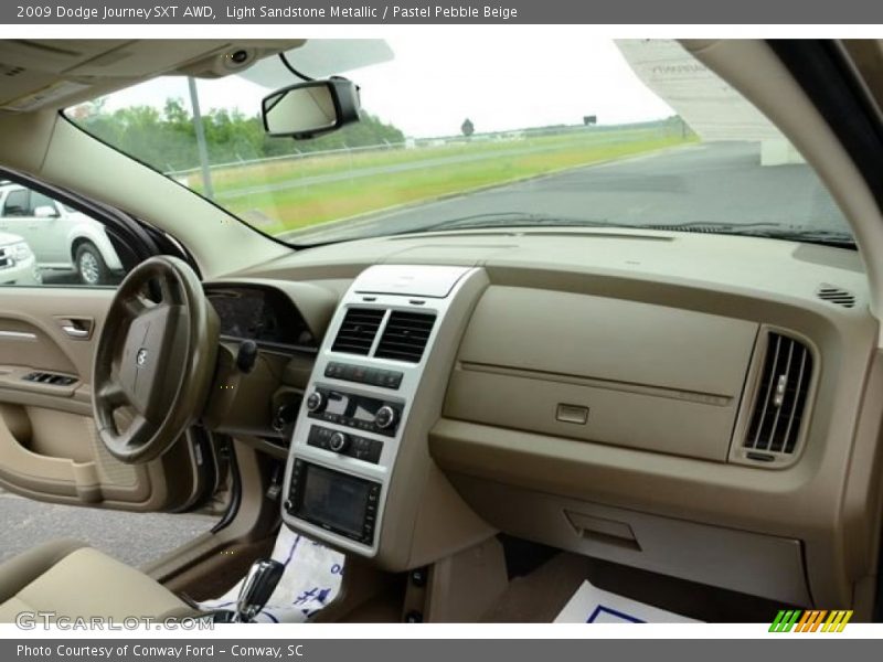Light Sandstone Metallic / Pastel Pebble Beige 2009 Dodge Journey SXT AWD