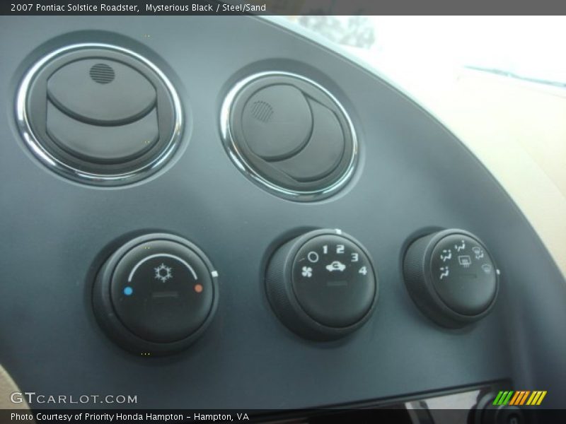 Mysterious Black / Steel/Sand 2007 Pontiac Solstice Roadster