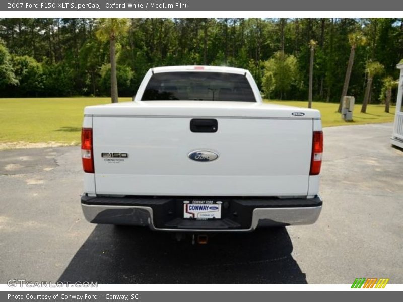 Oxford White / Medium Flint 2007 Ford F150 XLT SuperCab