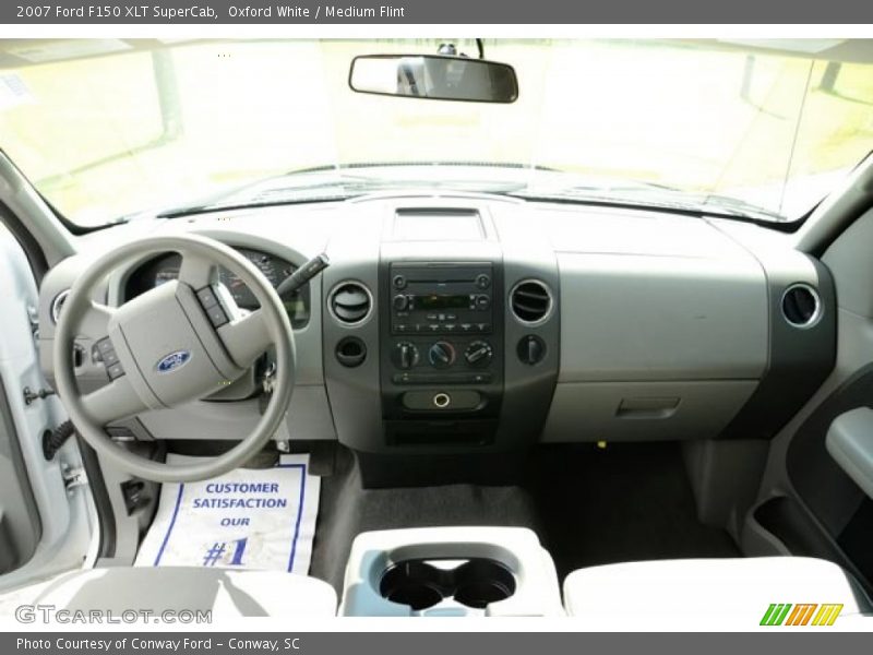 Oxford White / Medium Flint 2007 Ford F150 XLT SuperCab