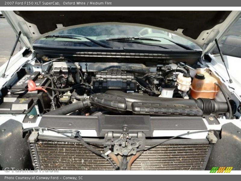 Oxford White / Medium Flint 2007 Ford F150 XLT SuperCab