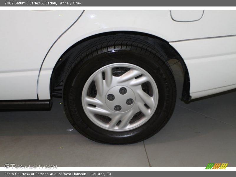 White / Gray 2002 Saturn S Series SL Sedan