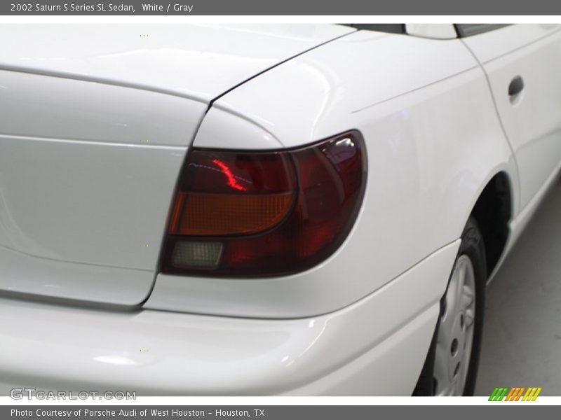 White / Gray 2002 Saturn S Series SL Sedan