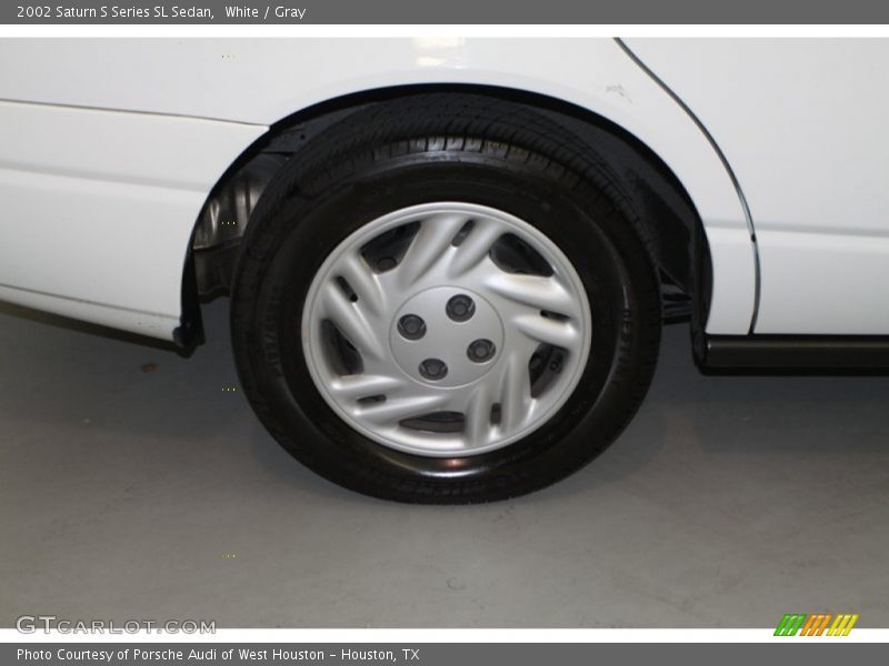 White / Gray 2002 Saturn S Series SL Sedan