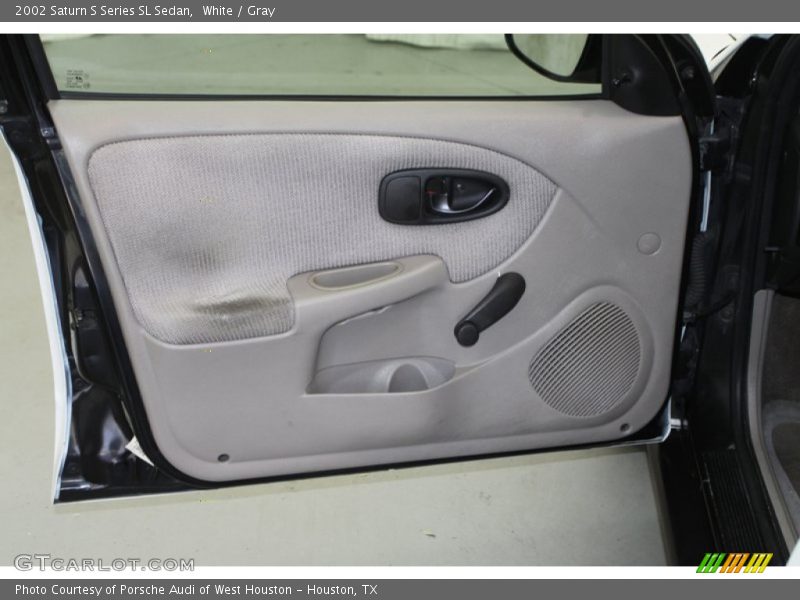 White / Gray 2002 Saturn S Series SL Sedan