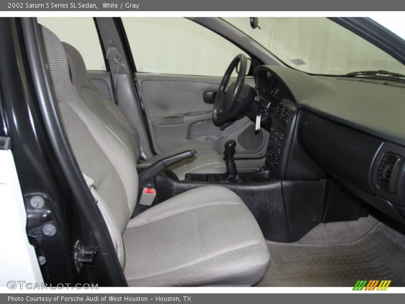 White / Gray 2002 Saturn S Series SL Sedan
