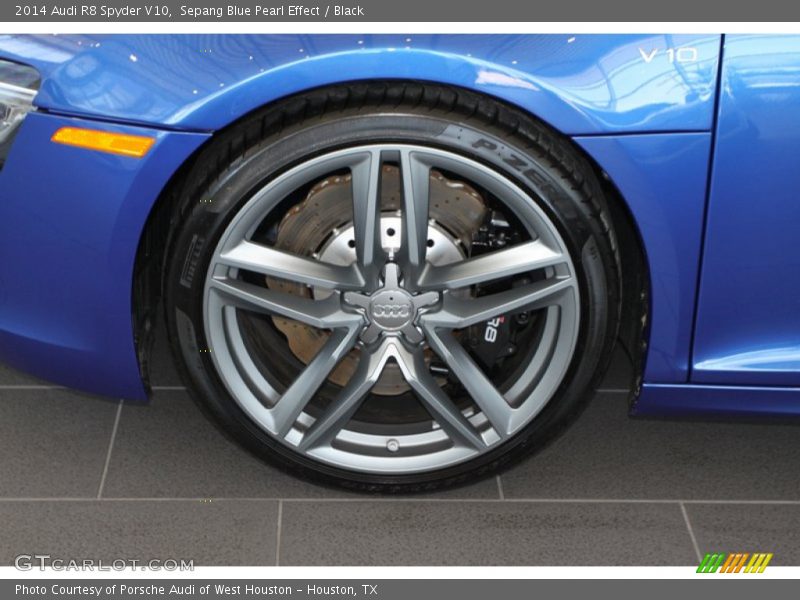  2014 R8 Spyder V10 Wheel