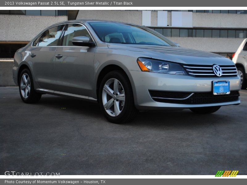 Tungsten Silver Metallic / Titan Black 2013 Volkswagen Passat 2.5L SE
