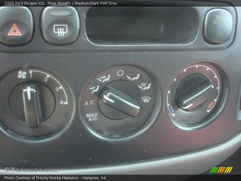 Silver Metallic / Medium/Dark Flint Grey 2005 Ford Escape XLS