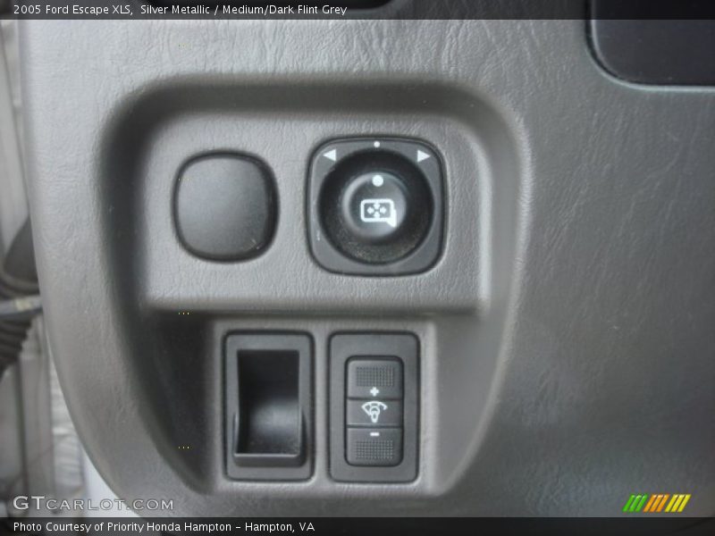 Silver Metallic / Medium/Dark Flint Grey 2005 Ford Escape XLS