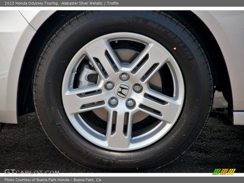 Alabaster Silver Metallic / Truffle 2013 Honda Odyssey Touring