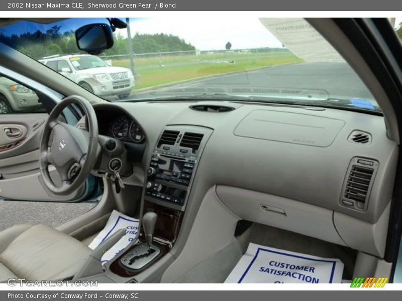 Sherwood Green Pearl / Blond 2002 Nissan Maxima GLE