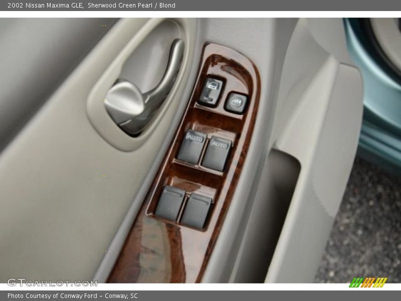 Sherwood Green Pearl / Blond 2002 Nissan Maxima GLE