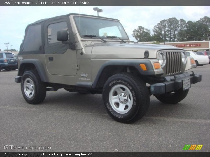 Light Khaki Metallic / Khaki 2004 Jeep Wrangler SE 4x4