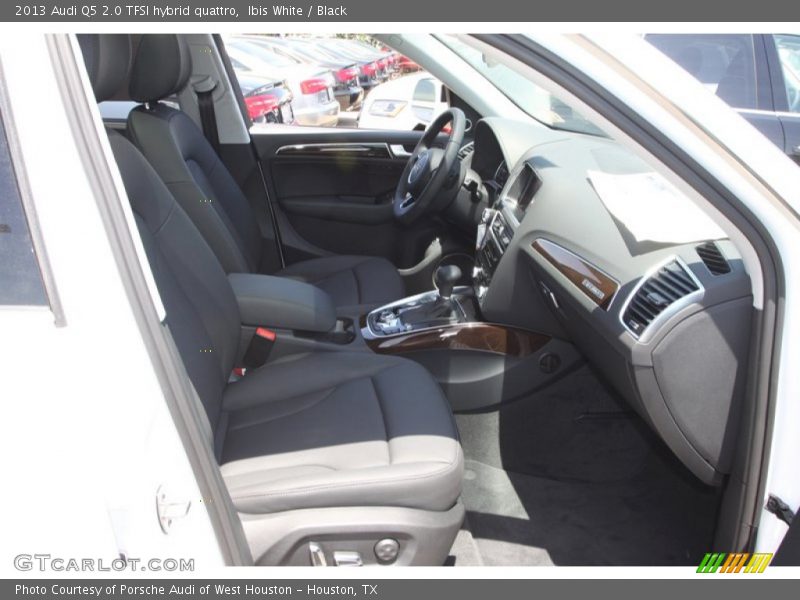 Ibis White / Black 2013 Audi Q5 2.0 TFSI hybrid quattro
