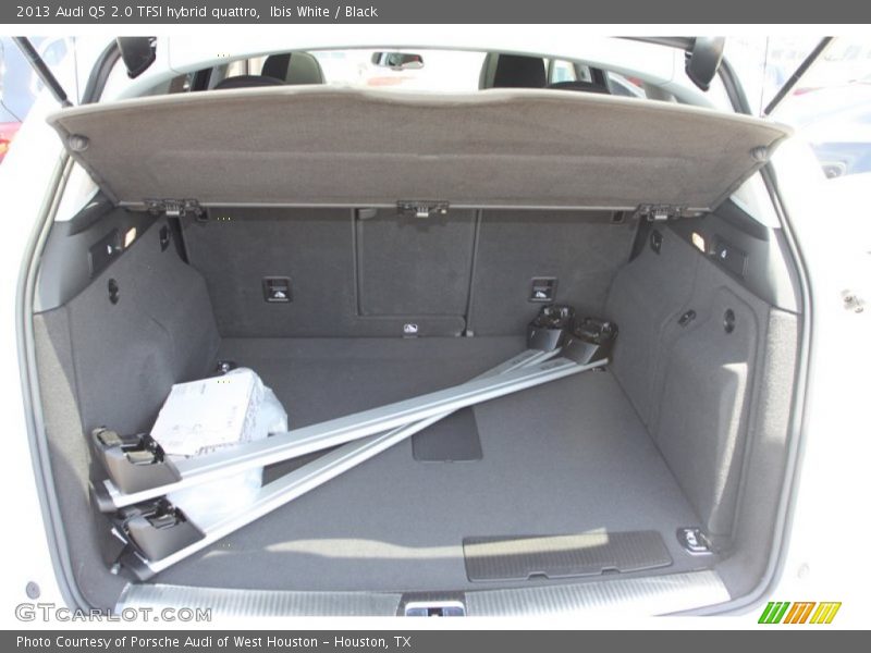Ibis White / Black 2013 Audi Q5 2.0 TFSI hybrid quattro
