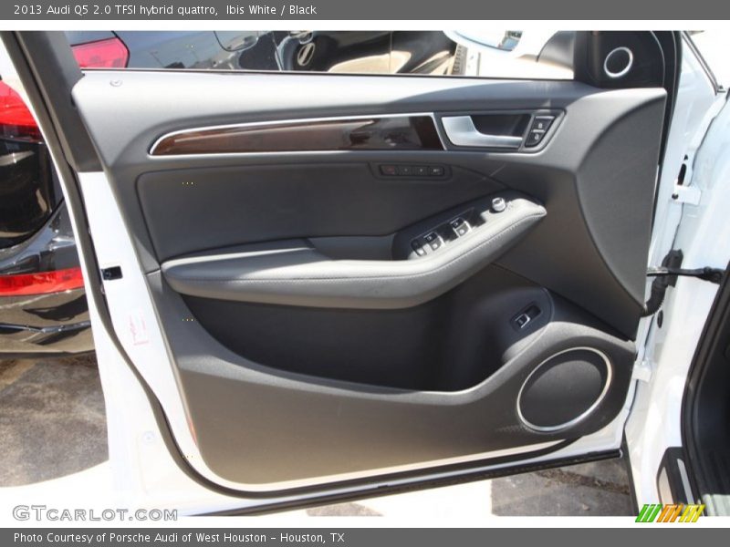 Ibis White / Black 2013 Audi Q5 2.0 TFSI hybrid quattro