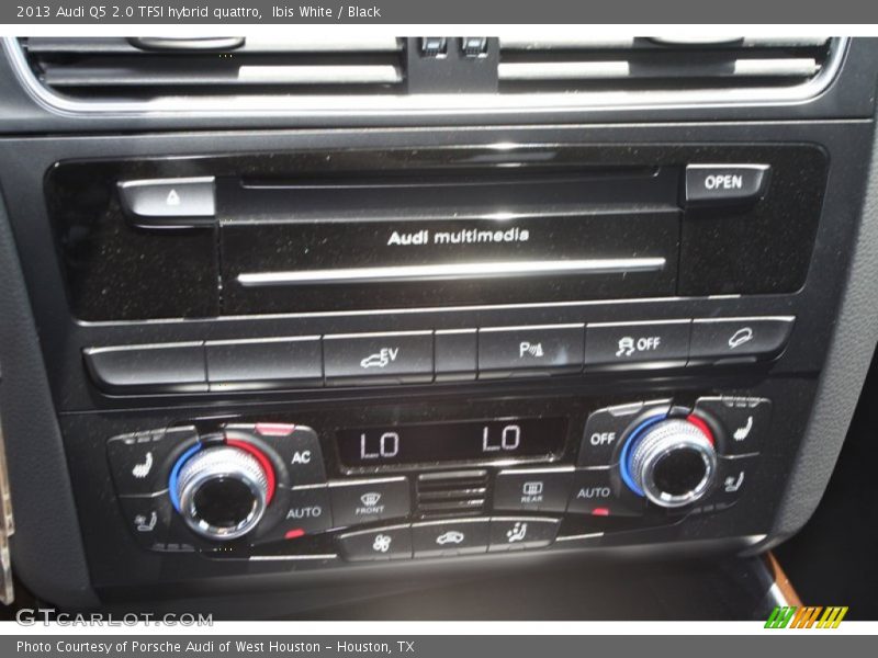 Ibis White / Black 2013 Audi Q5 2.0 TFSI hybrid quattro
