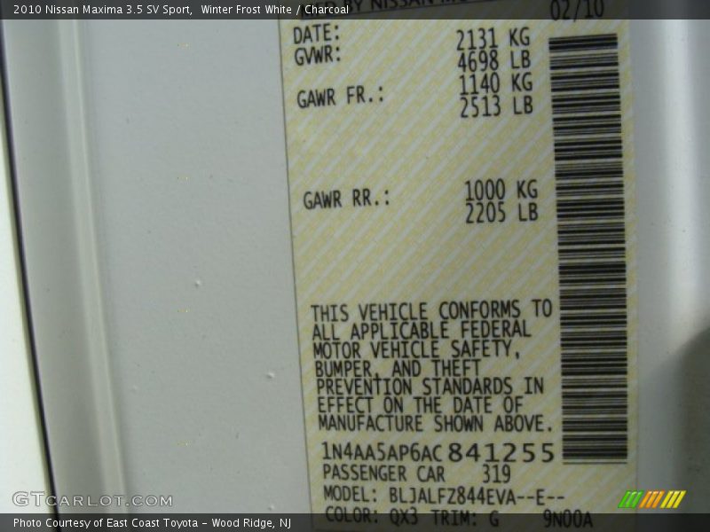 Winter Frost White / Charcoal 2010 Nissan Maxima 3.5 SV Sport